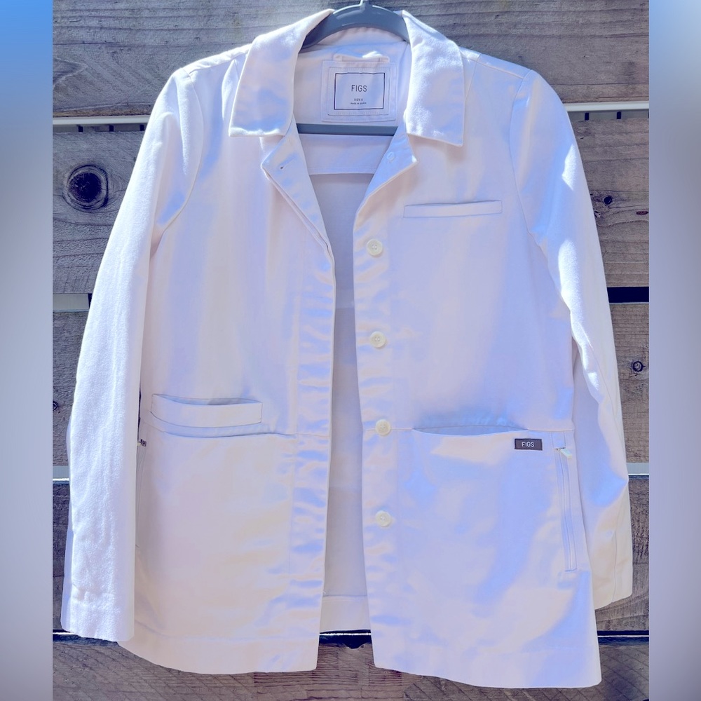 Figs White Medical Jacket - Women's Scrub Coat